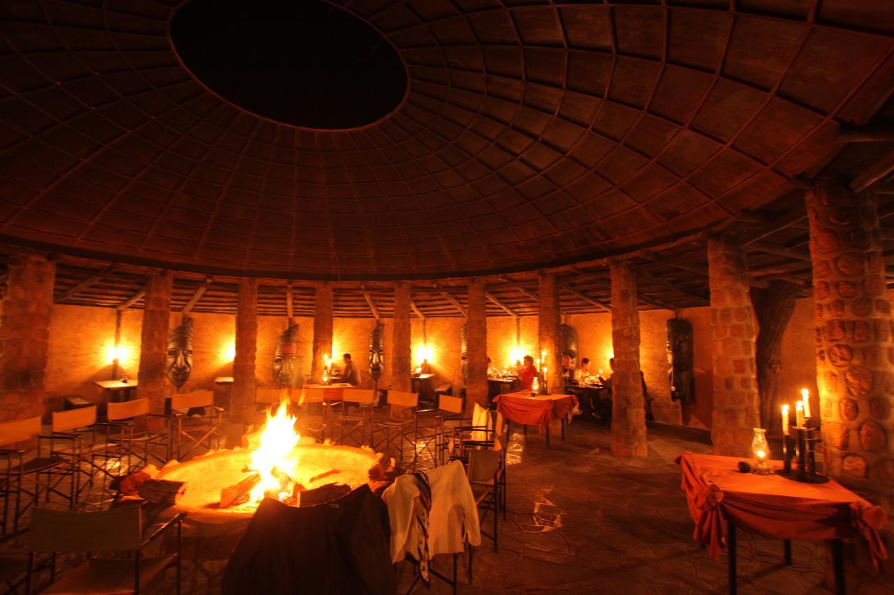 Mount Etjo Safari Lodge Kalkfeld Buitenkant foto
