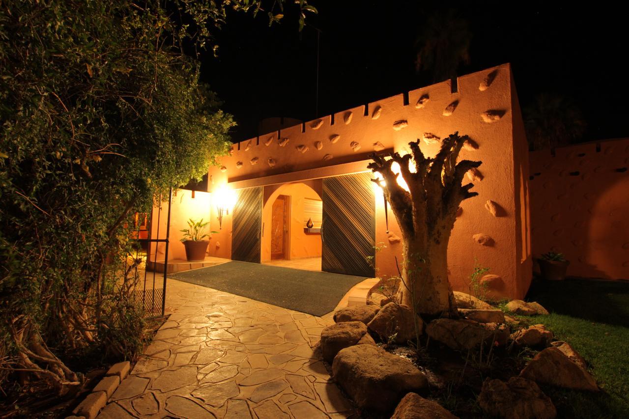 Mount Etjo Safari Lodge Kalkfeld Buitenkant foto