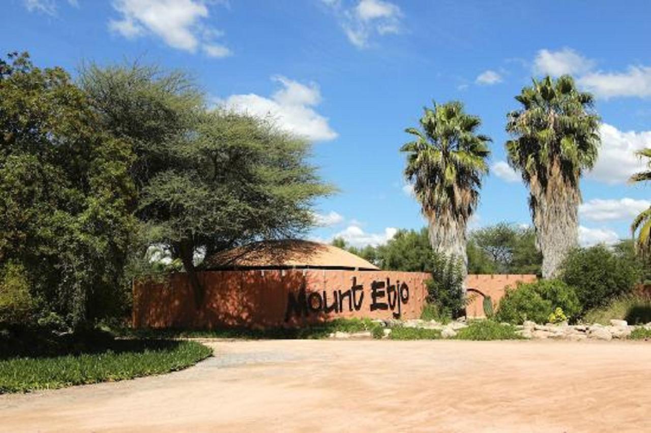 Mount Etjo Safari Lodge Kalkfeld Buitenkant foto